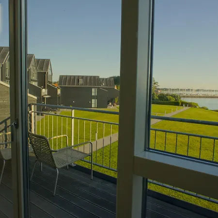 Hotel Ballen Strandpark 3*